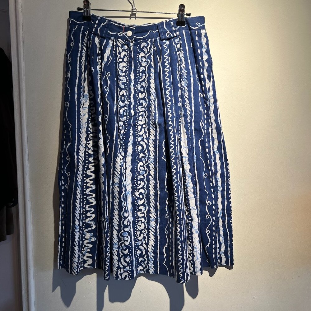 Vintage Blue And White Patterned skirt - Hunter